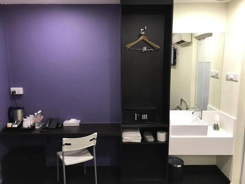 L Hotel @ 51 Desker سنغافورة