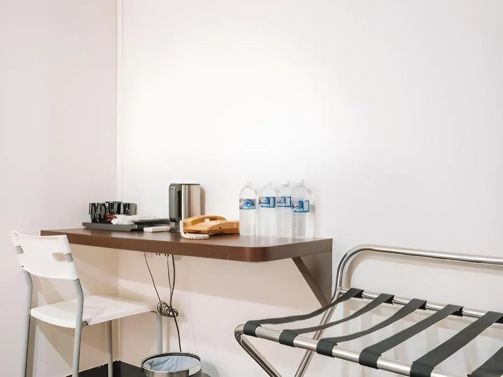 L Hotel @ 51 Desker سنغافورة
