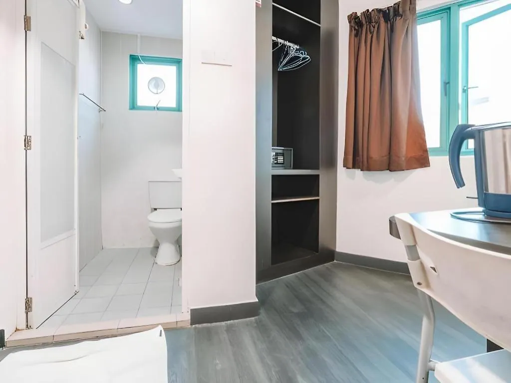 L Hotel @ 51 Desker سنغافورة