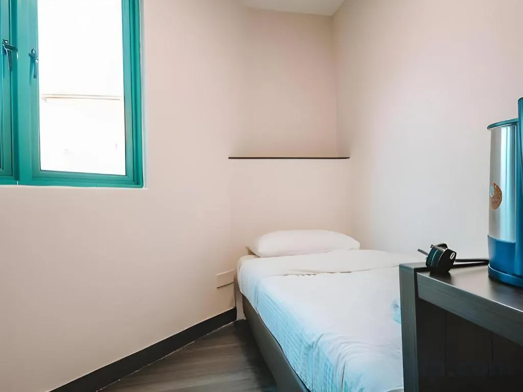 L Hotel @ 51 Desker سنغافورة