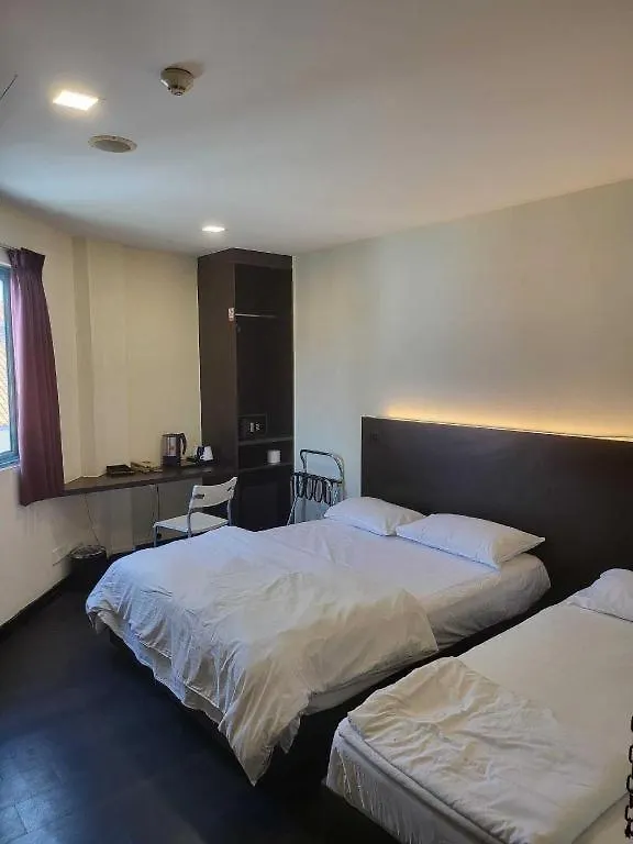 L Hotel @ 51 Desker Singapur 2*,