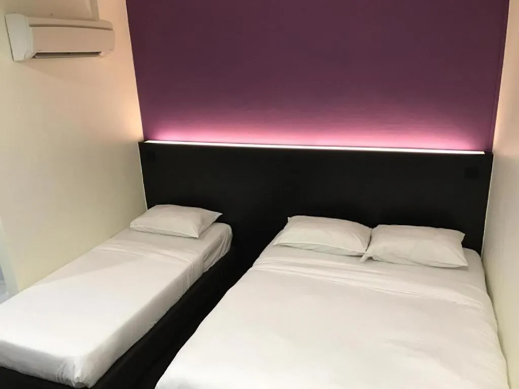 L Hotel @ 51 Desker Singapur 2*,